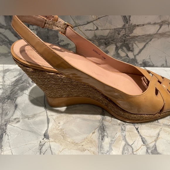 Stuart Weizman Nude 12 Patent Wedges - Picture 6 of 6